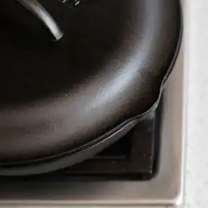 Alternative view of Coperchio 30 x 32 cm